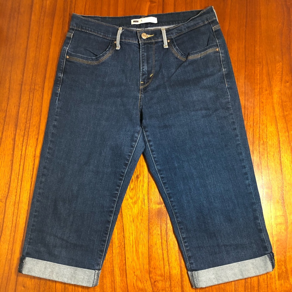 Levi’s rolled Capri jeans